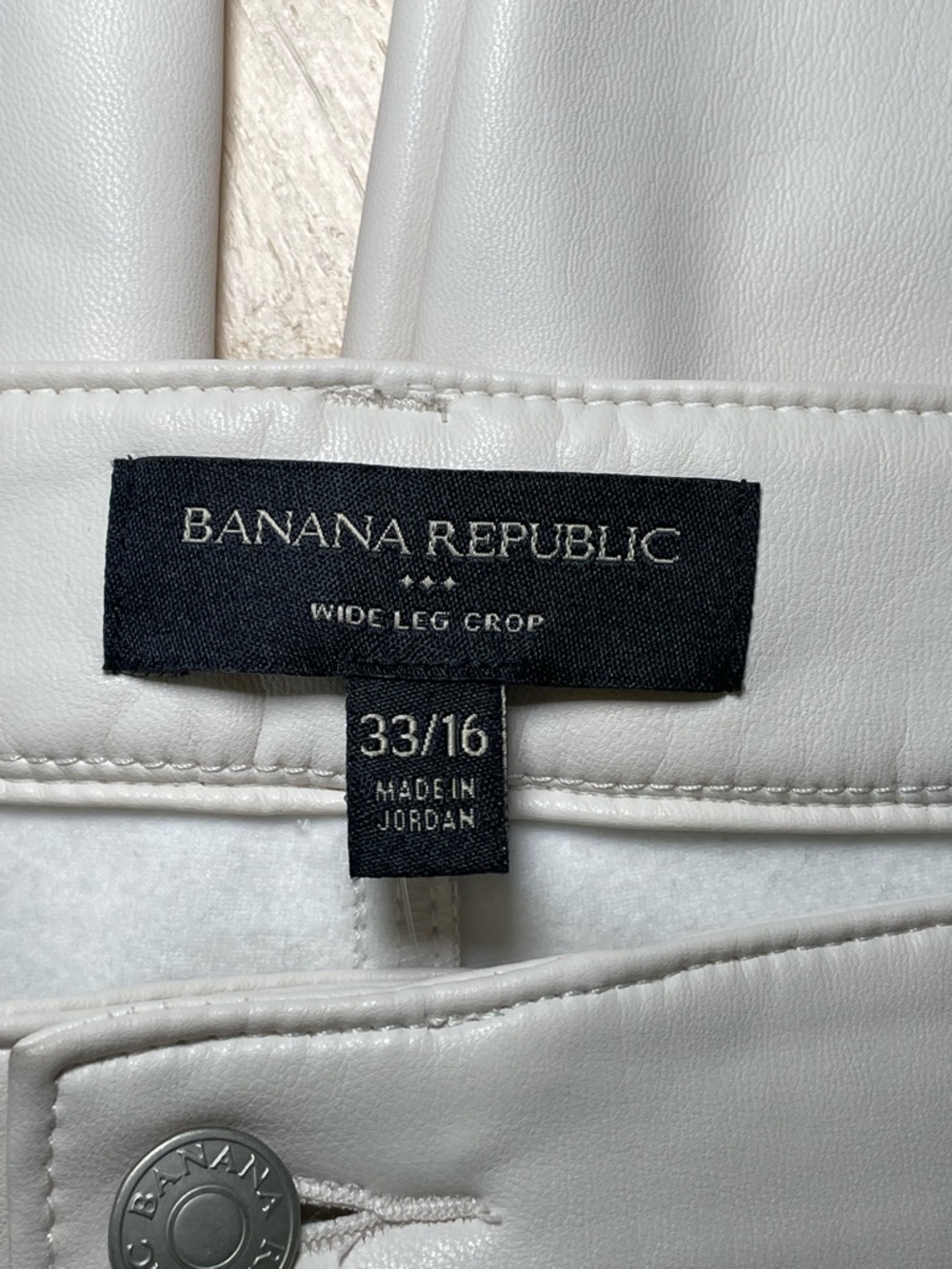 Banana Republic Vegan Leather Wide Leg Cropped Pants sz 33/16 in "Snow Day" NWT - Picture 3 of 8